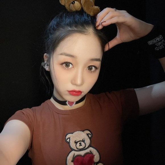 dELiA*s by Dolls Kill Hug A Boo Cropped Baby Tee - Picture 3 of 3